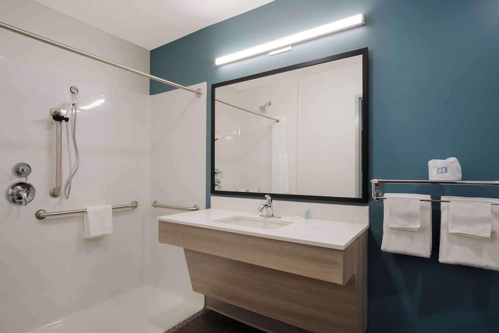 WoodSpring Suites Grand Rapids Kentwood 21/27