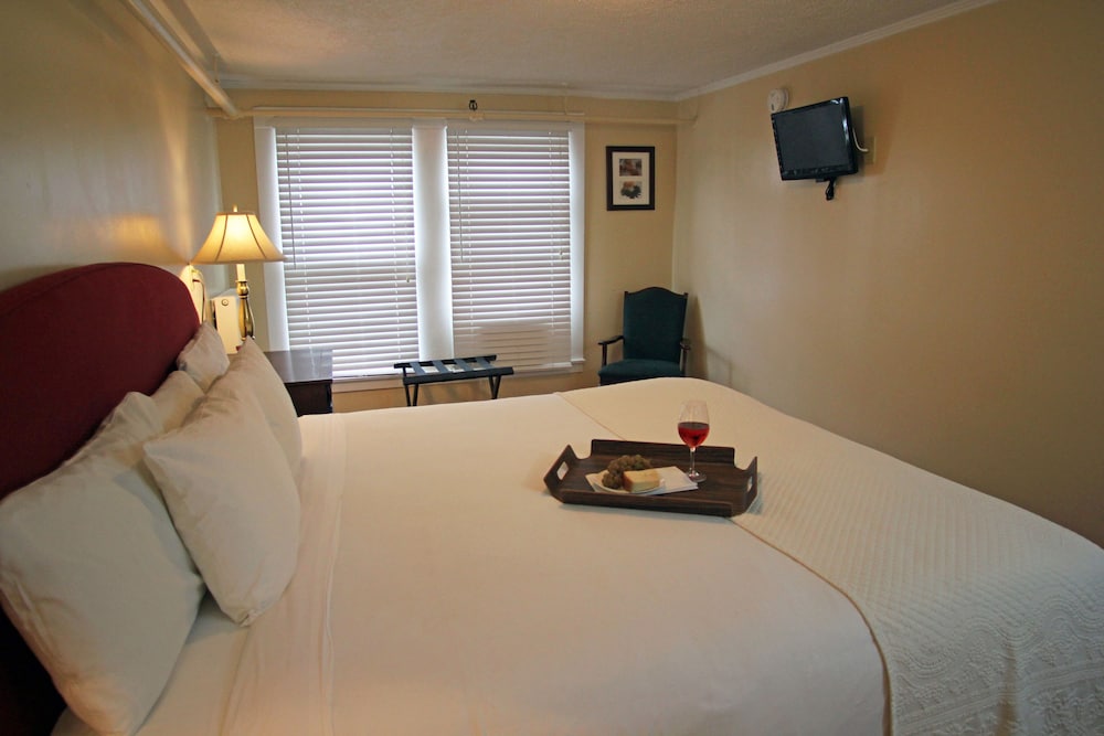 The Kennebunk Inn 17/50