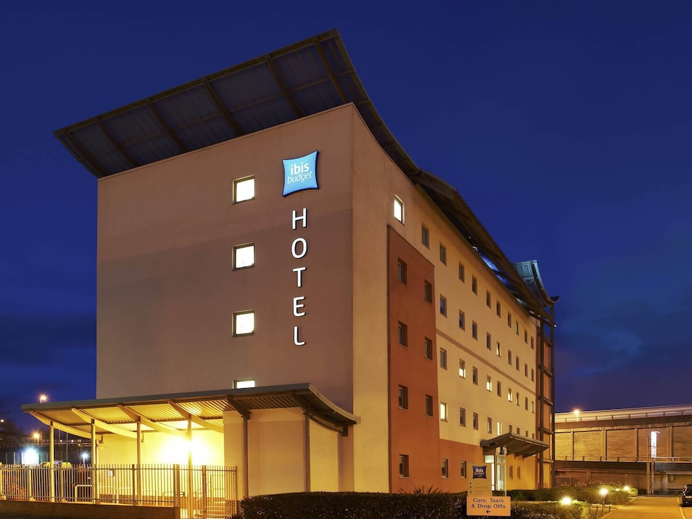 Ibis Budget Newport 3/44