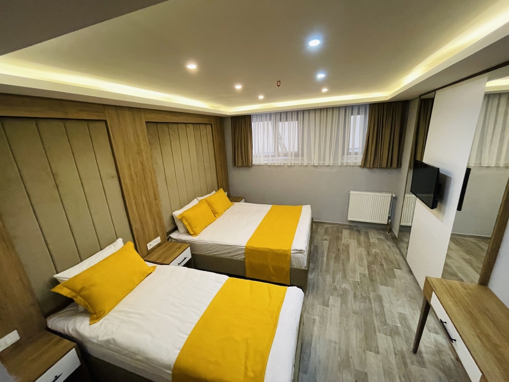 Zem Hotel 8/45