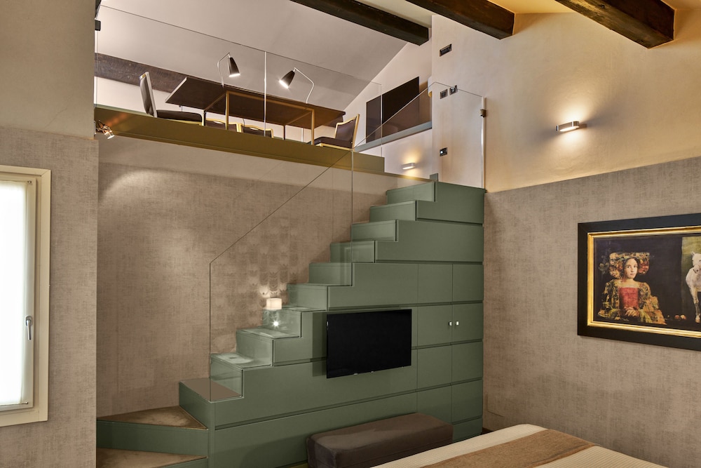 Hotel Accademia Verona 73/80