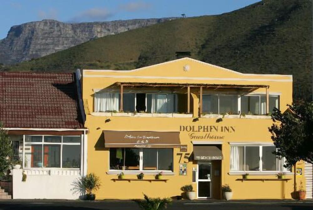 Dolphin Inn Guest House 1/74