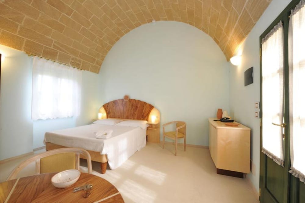 SUPERIOR, DOUBLE BED