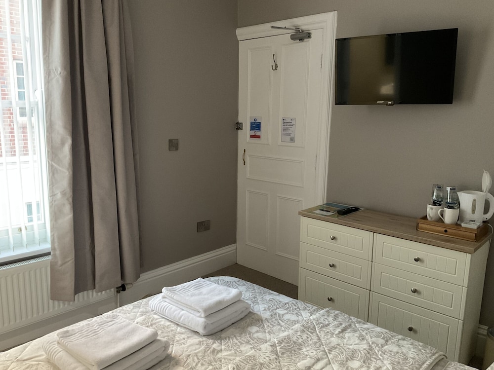 Glenora Guest House 28/57