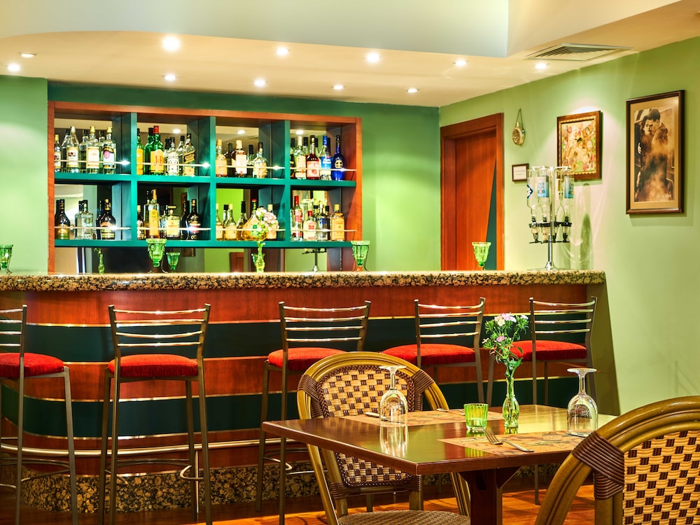 Feronya Hotel 25/50