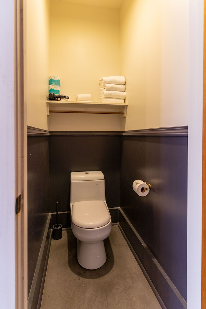 Catahoula Hotel 47/50