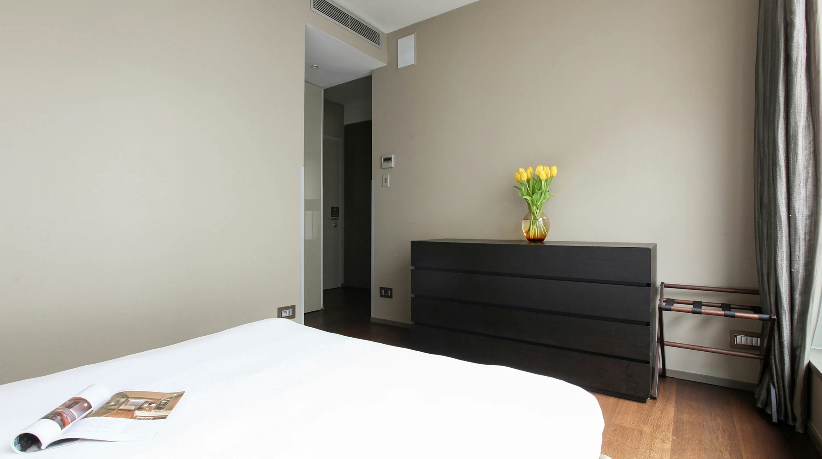 NJ Hotels & Apartments 12/49