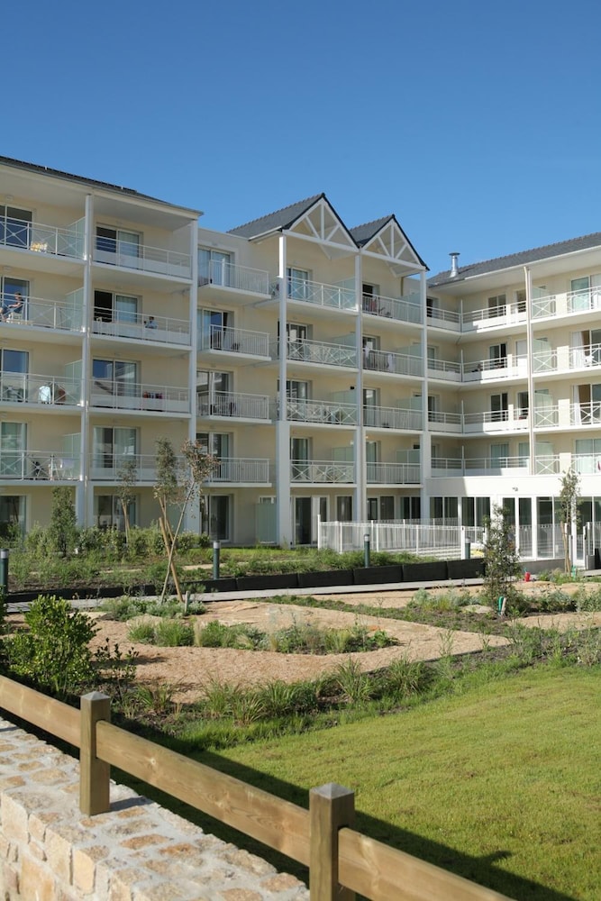 Residence Vacanceole Le Domaine de Bertheaume 56/66