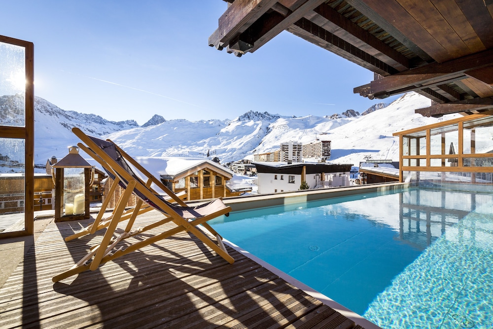 Les Campanules Hotel Restaurant 55/60