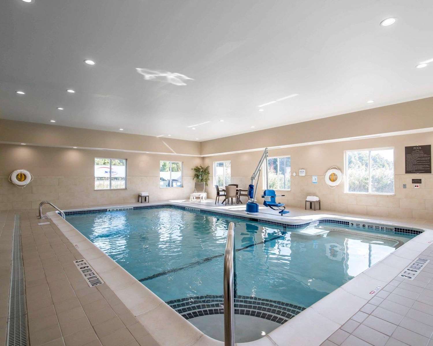 Comfort Inn Saugerties 14/24
