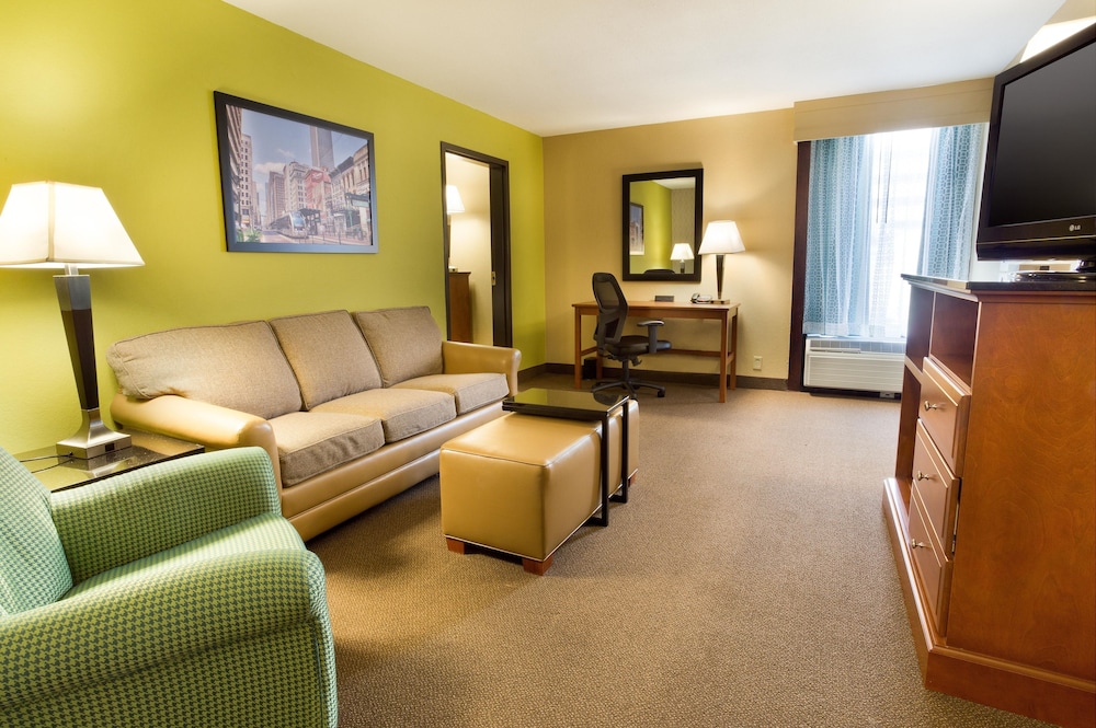 Drury Inn & Suites Near the Galleria Houston 31/49