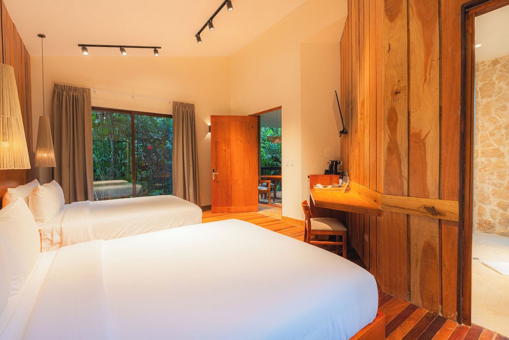 Casita, Suite, 2 Queen Beds