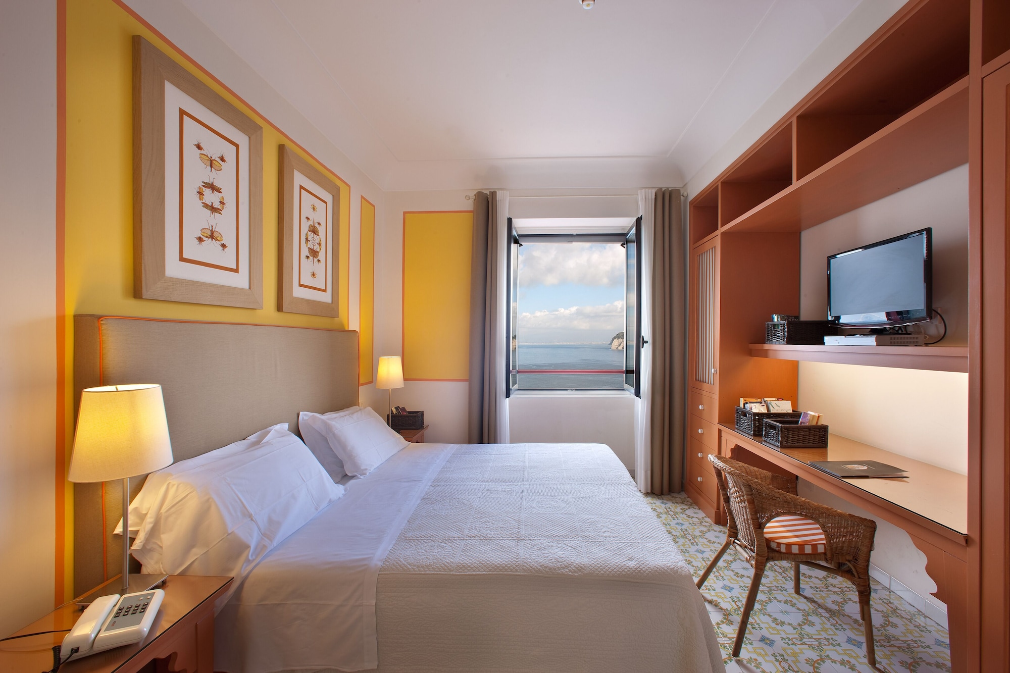 CLASSIC, DOUBLE OR TWIN BED, SEA VIEW