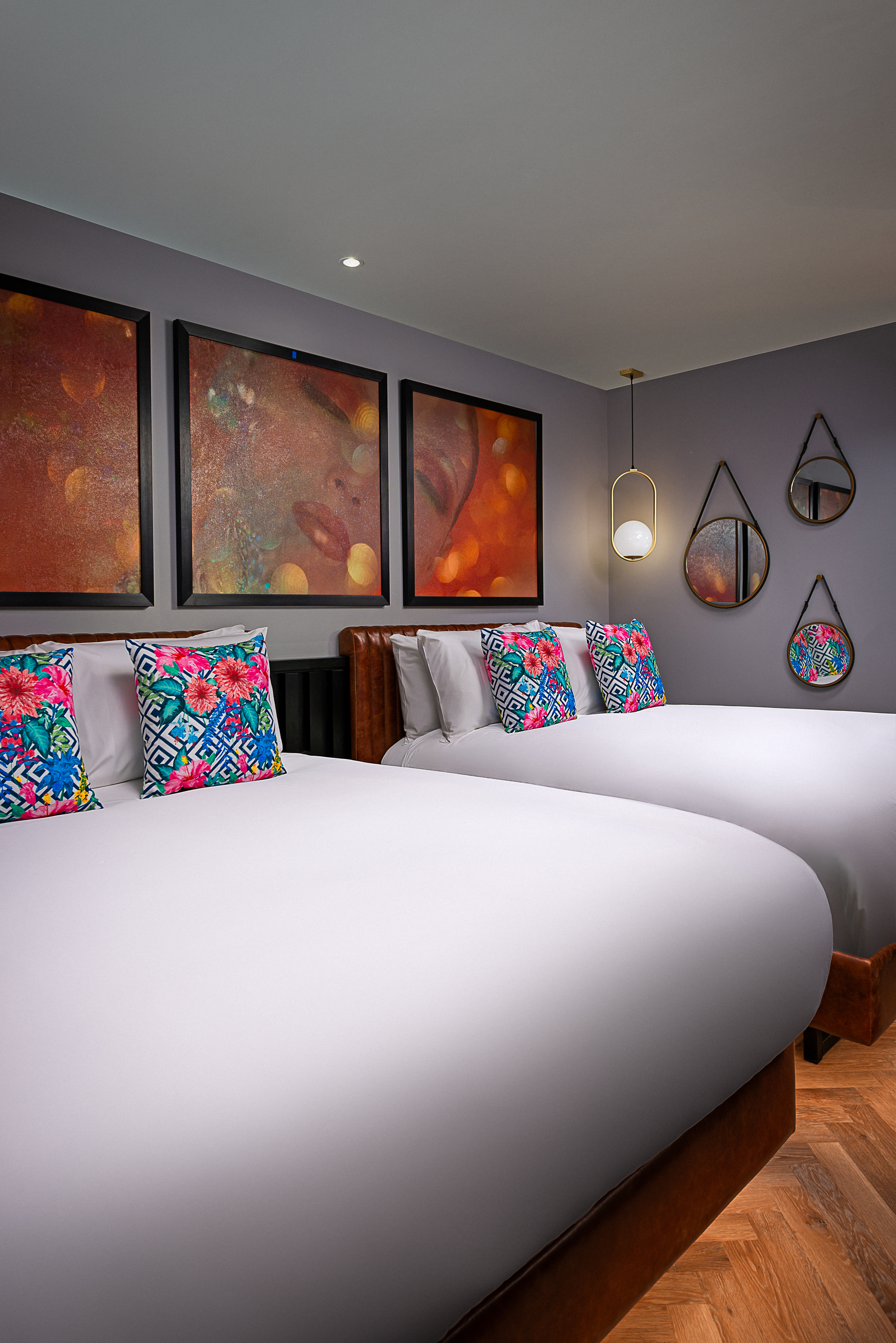 Deluxe, Single, 2 King Beds