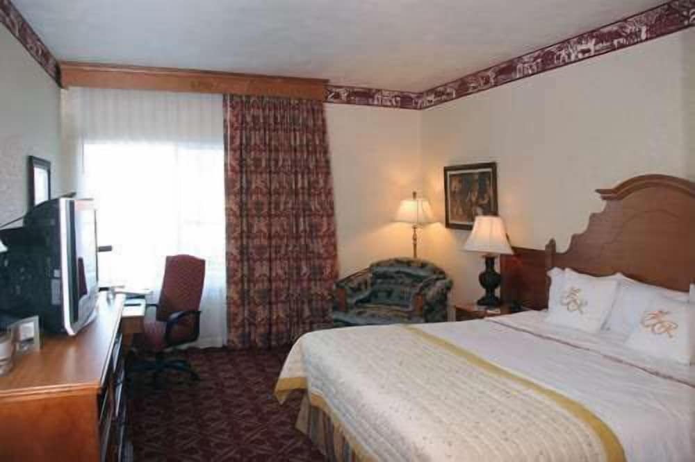 Island, Standard, King Bed