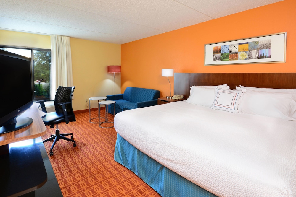 Fairfield Inn And Suites Winston Salem Hanes Mall 20/71