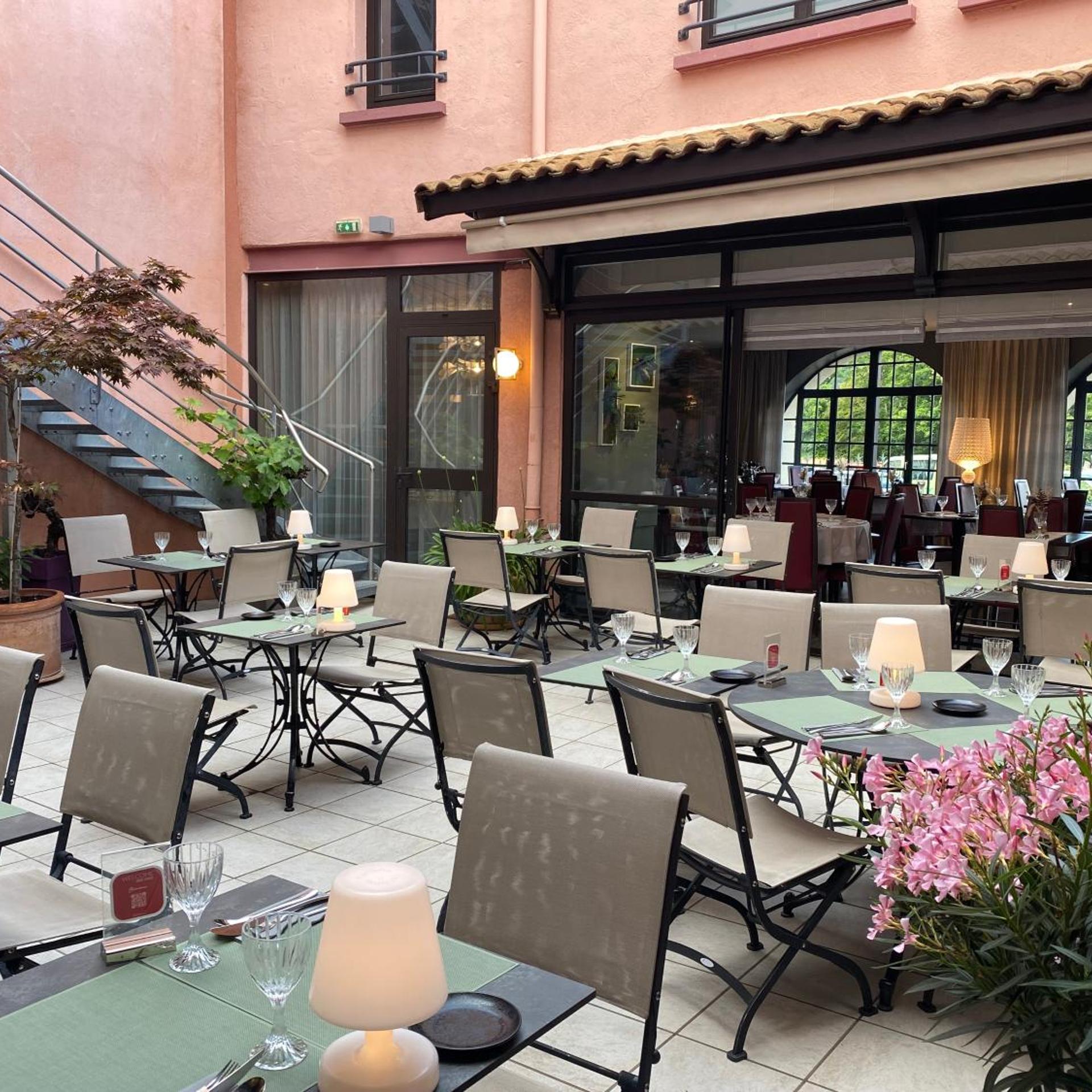 Hostellerie du Forez 25/36