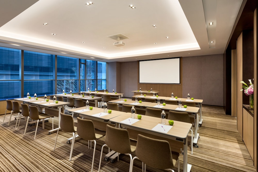HYATT PLACE SHANGHAI HONGQIAO CBD 40/50