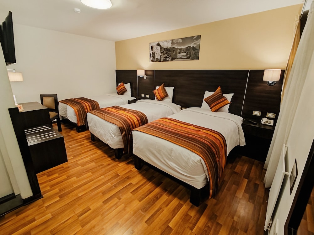 ROOM, TRIPLE