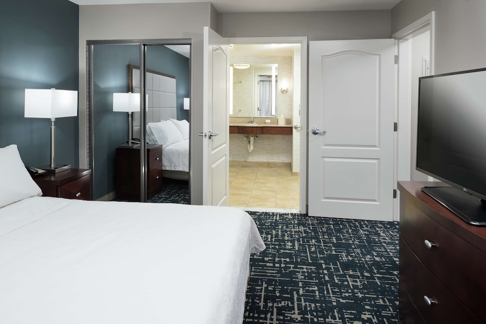 Homewood Suites by Hilton Fresno Airport/Clovis, CA 11/50