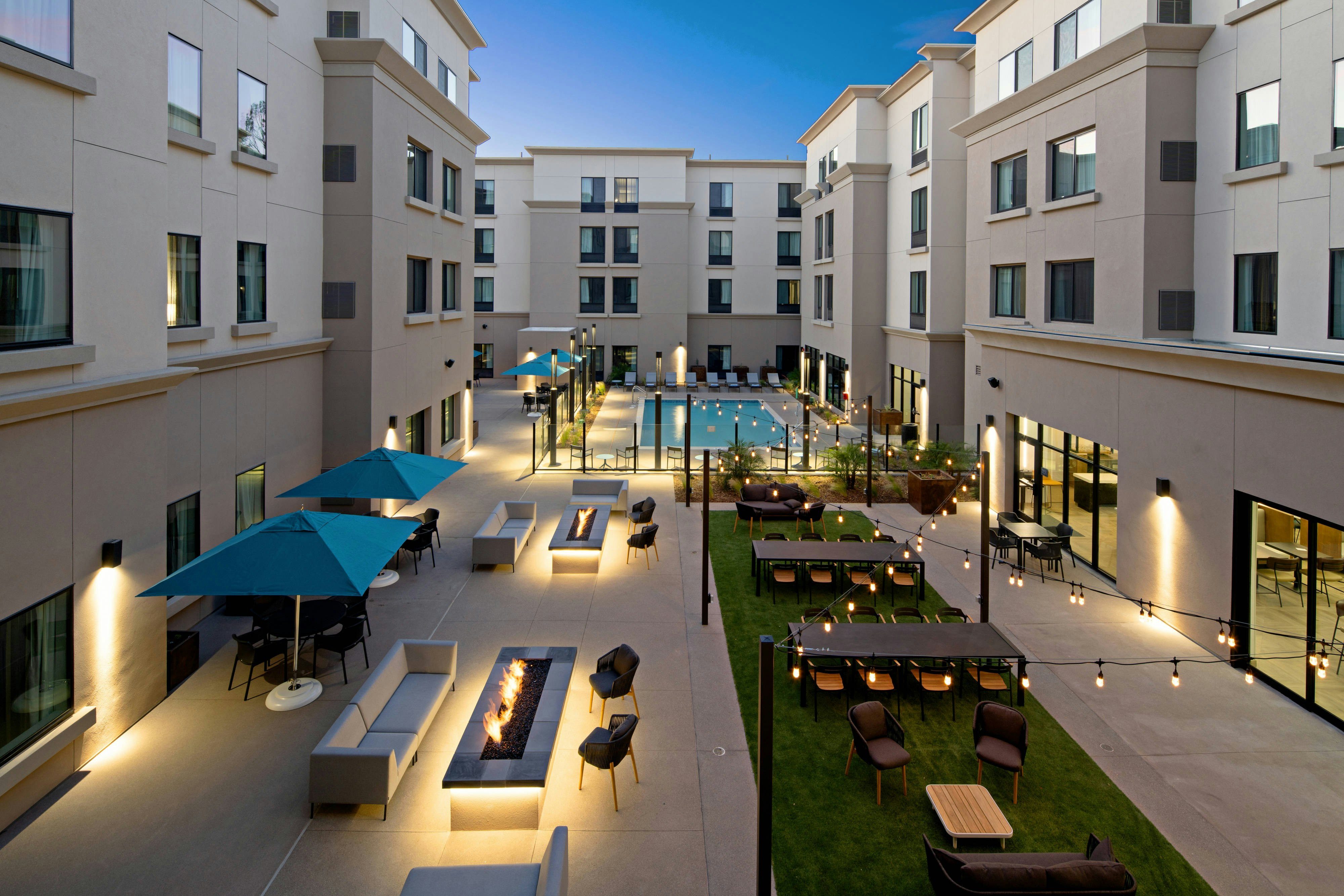 Residence Inn by Marriott Valencia 13/15