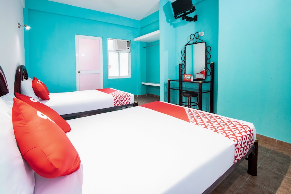 STANDARD, 2 QUEEN BEDS