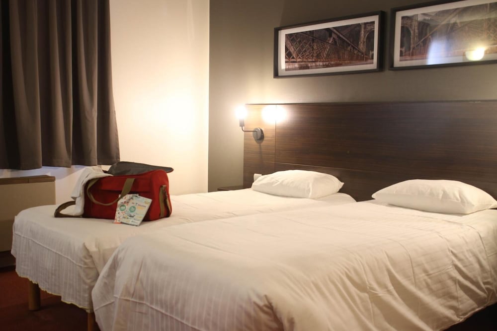 Orly Superior Hotel 25/57