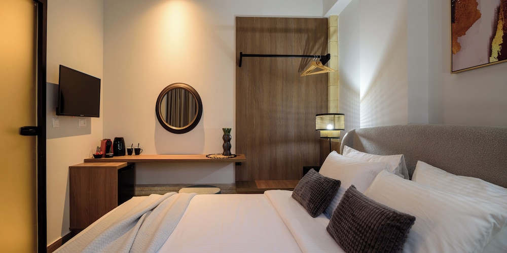 Arthur Suites 25/60
