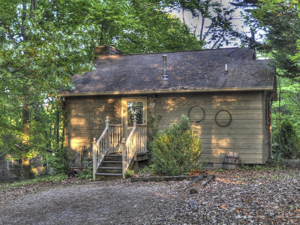 Blue Mountain Mist Country Inn 3/63