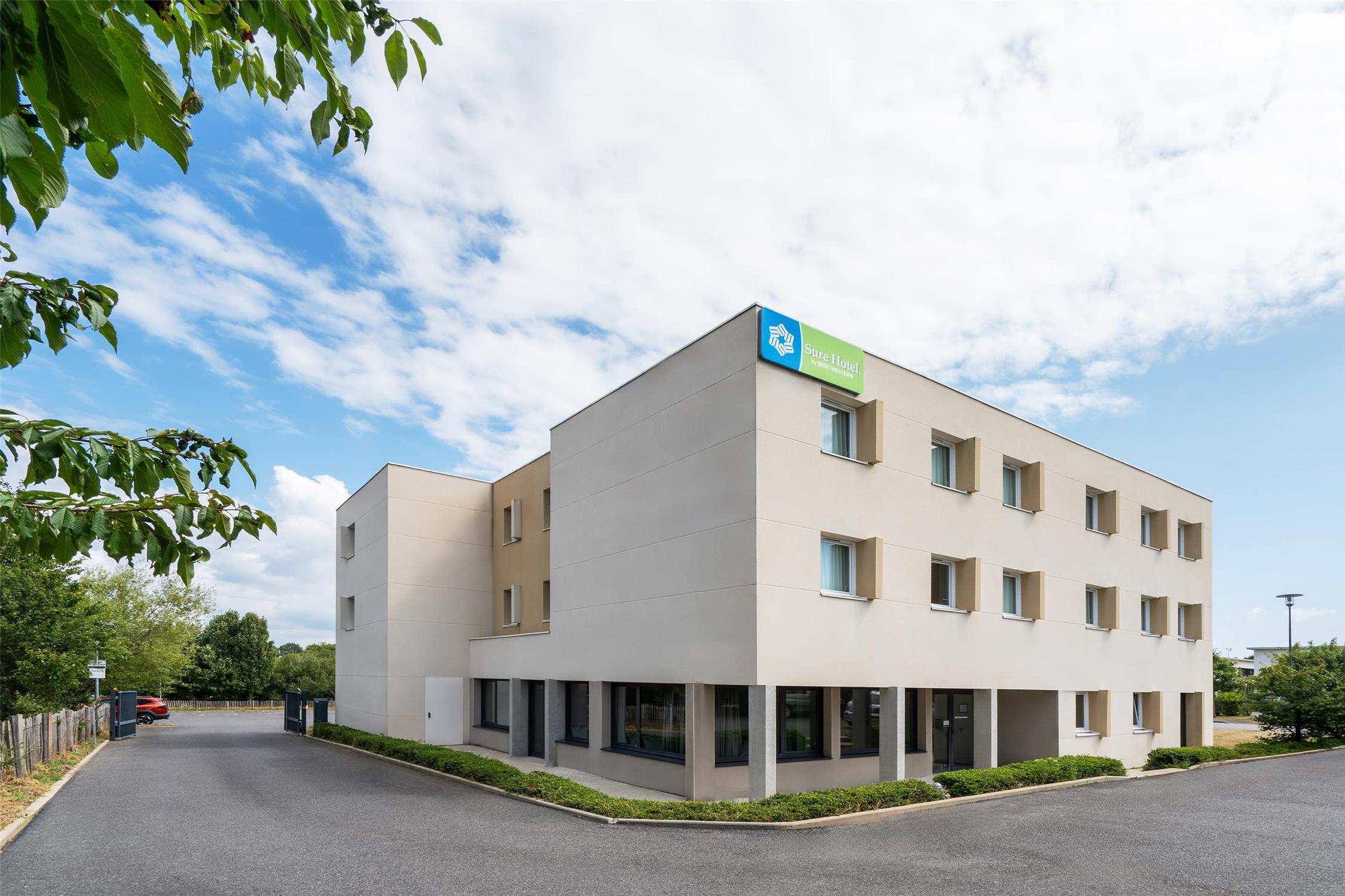 Sure Hotel by Best Western Guerande 3/28
