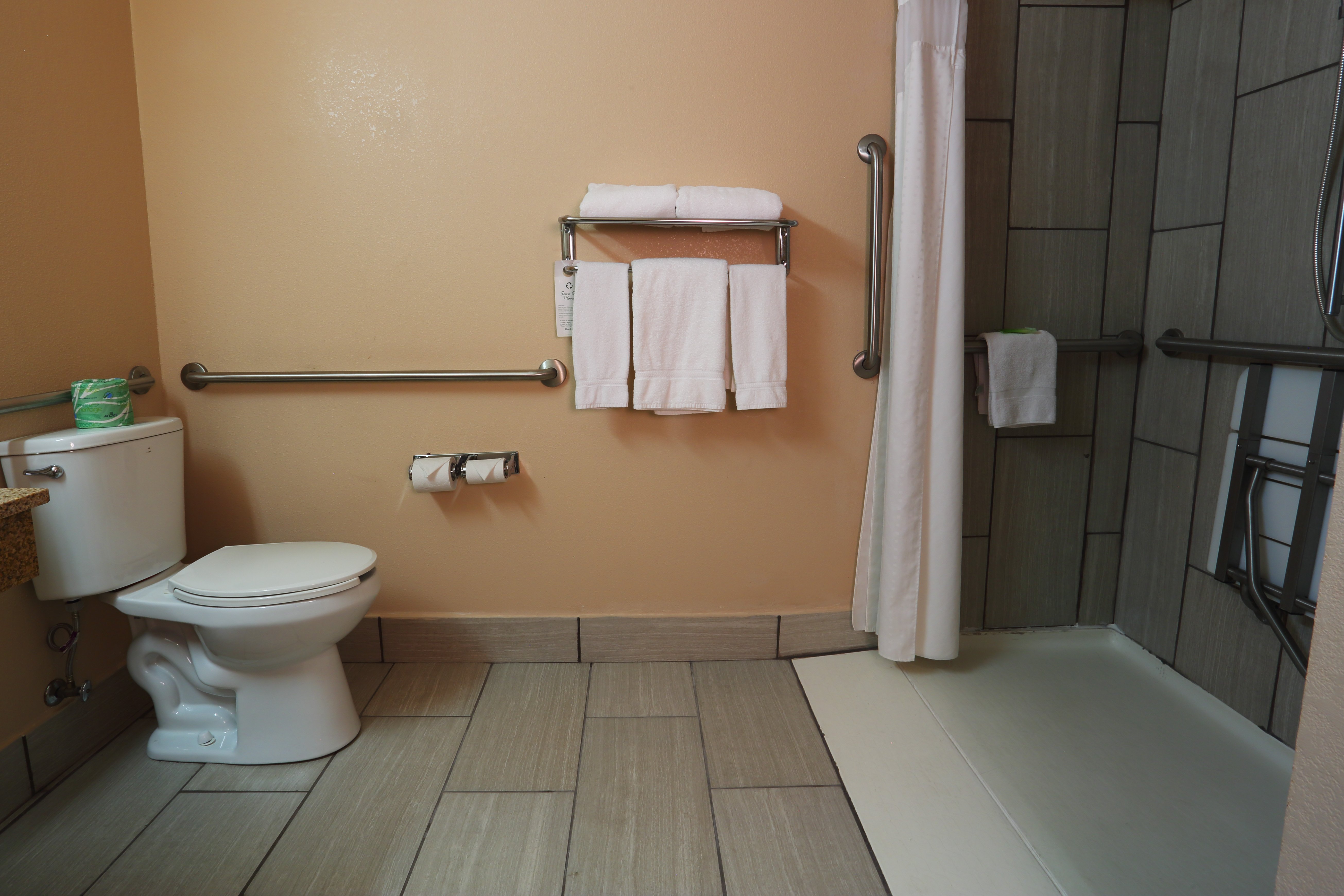 Holiday Inn Express O Neill 37/40