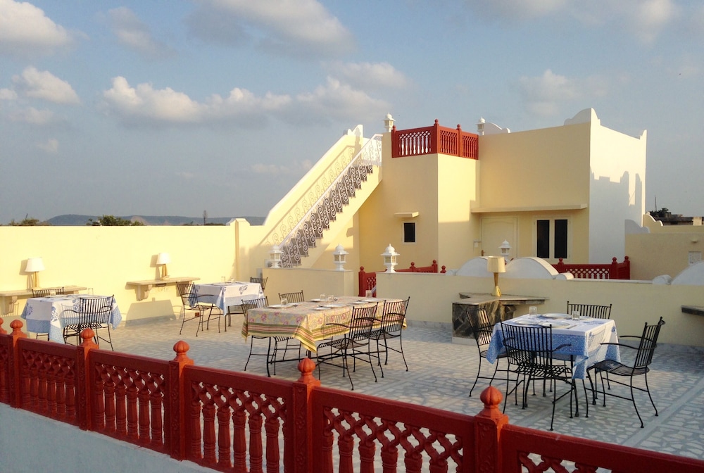 Khatu Haveli 7/61