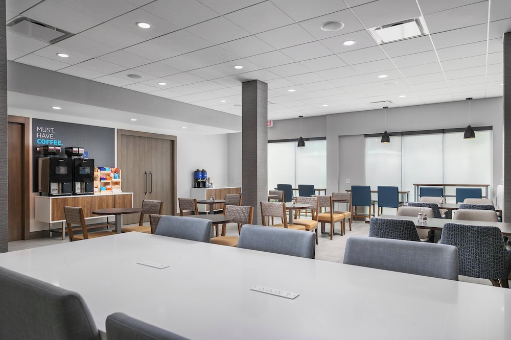 Candlewood Suites Chattanooga – Hamilton Place by IHG 36/48