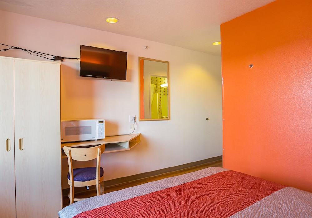 Motel6 Bernalillo, NM 34/62