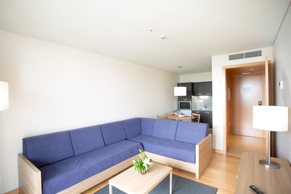 Antillia Hotel 96/127