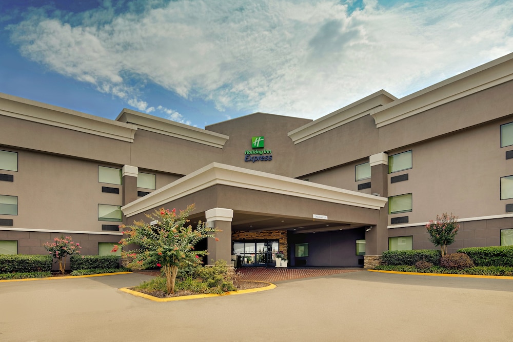 Holiday Inn Express Nashville W I40/Whitebridge Rd 1/47