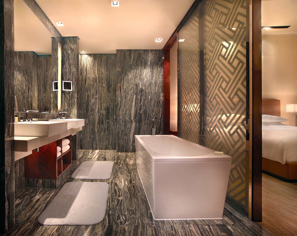 Grand Hyatt Shenzhen 13/75