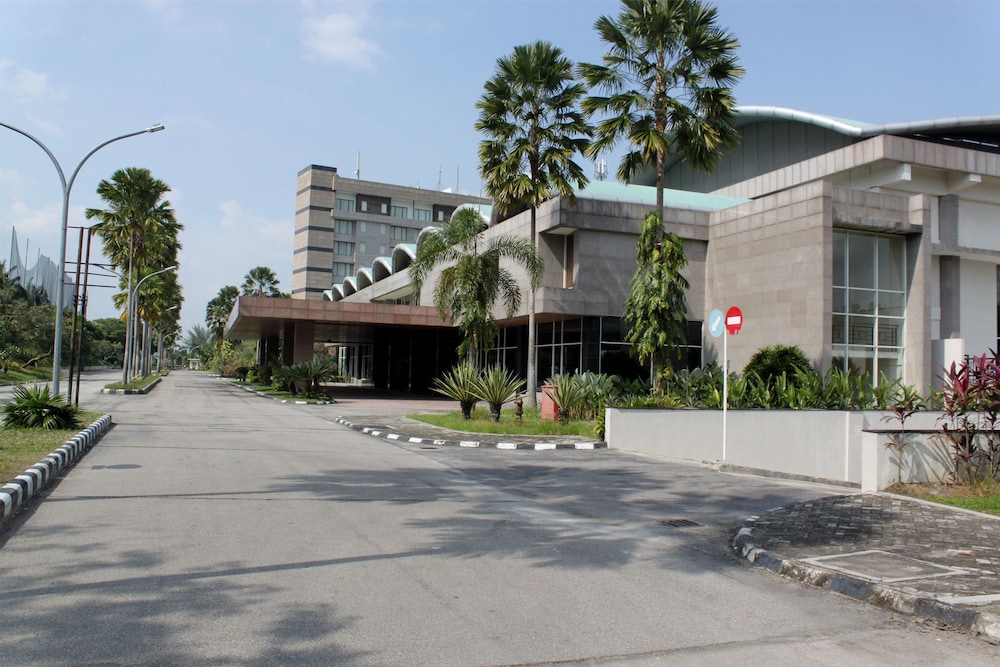 Labersa Grand Hotel And Convention Center 43/48