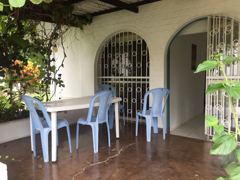 John's Place 23/29