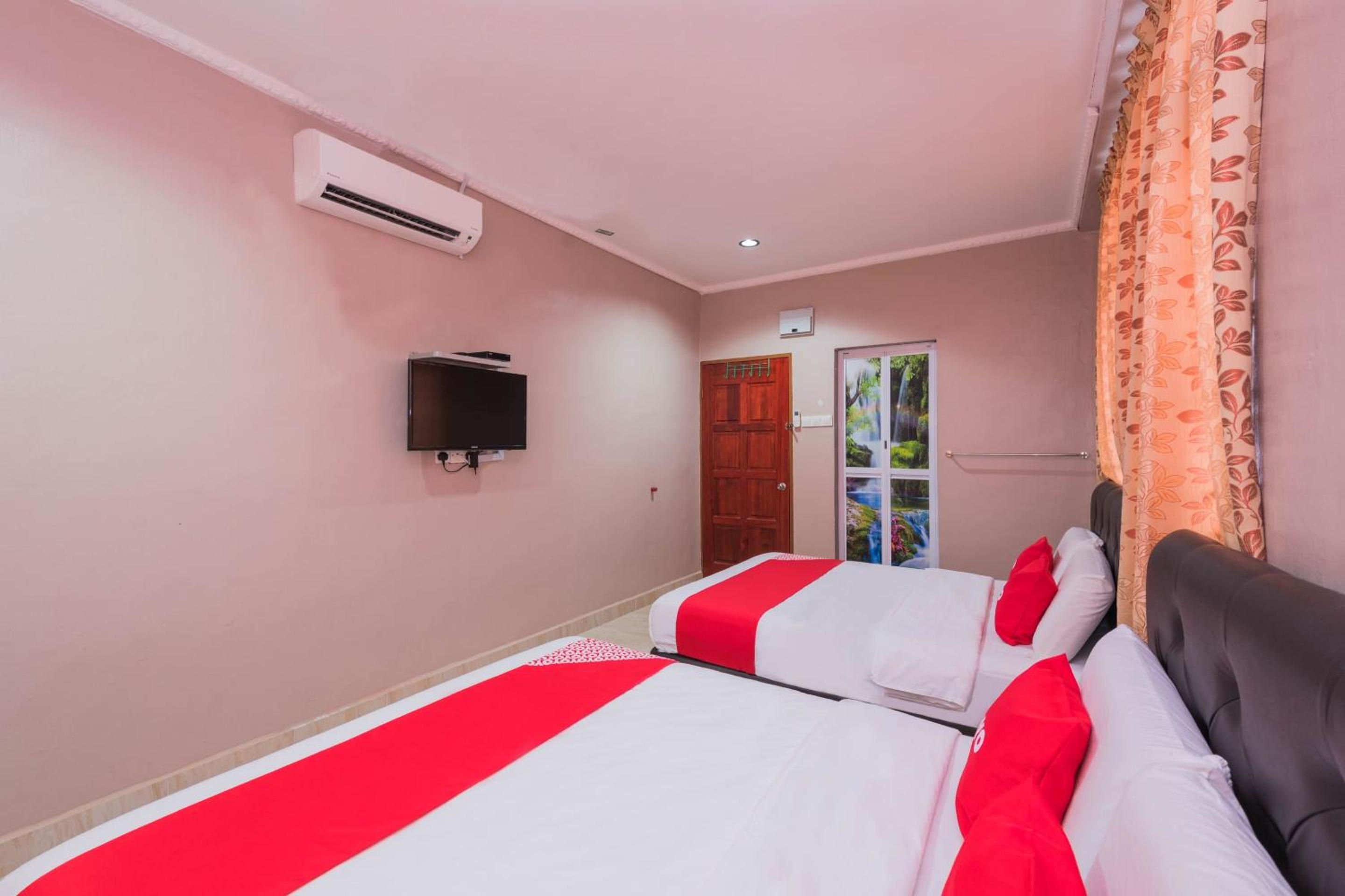 Hotel O Rg Motel 48/63