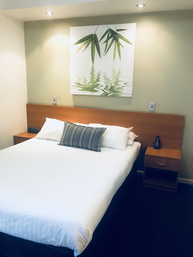 IBIS STYLES BROKEN HILL 21/48