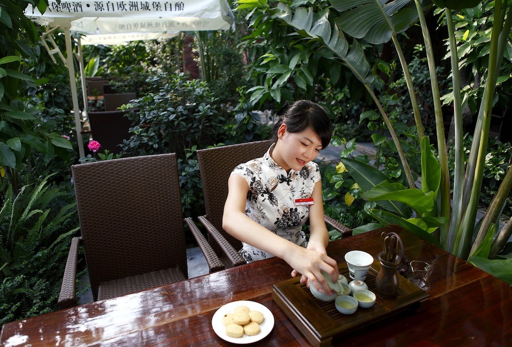 Royal Garden Hotel 13/39