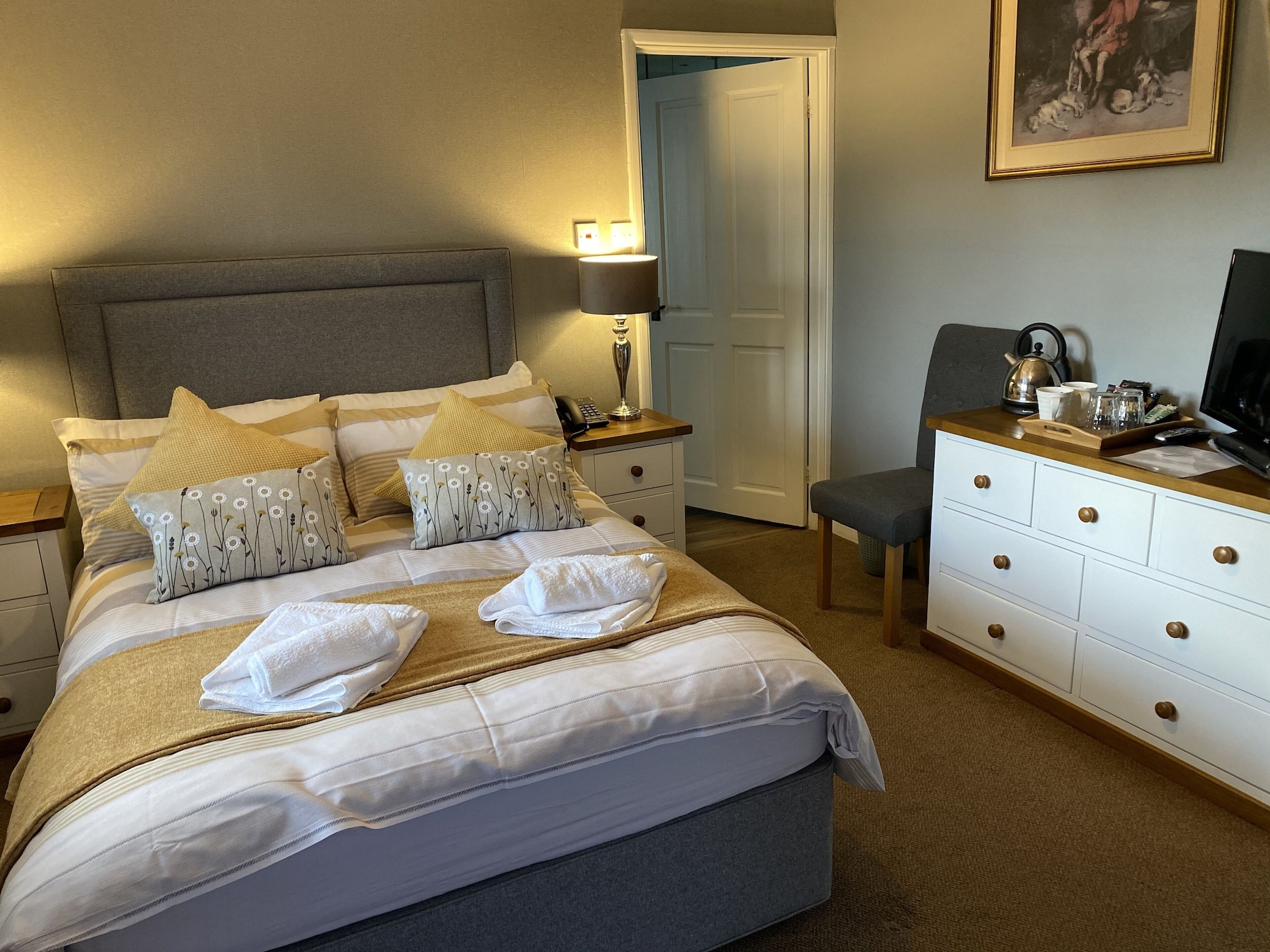 غرفة قياسية بسرير مزدوج، The Royal Oak Inn 2/4