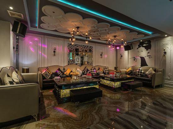 Donghu Grand Hotel 29/49