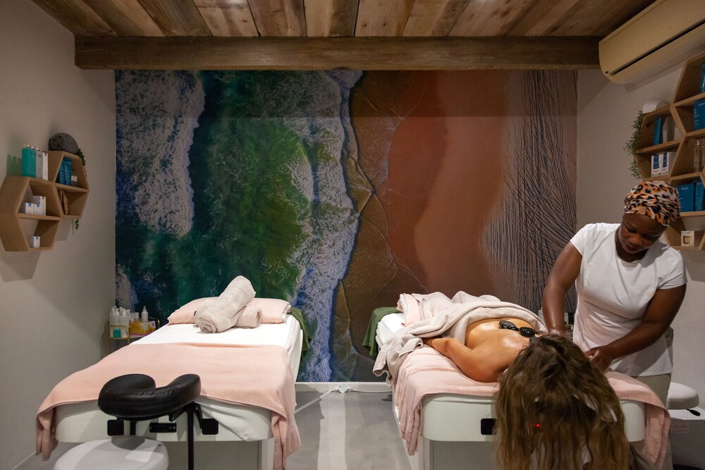 Abalone House &amp; Spa 36/75