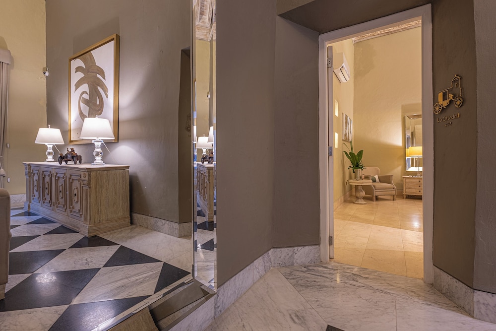 Hotel Casa del Gobernador 9/65