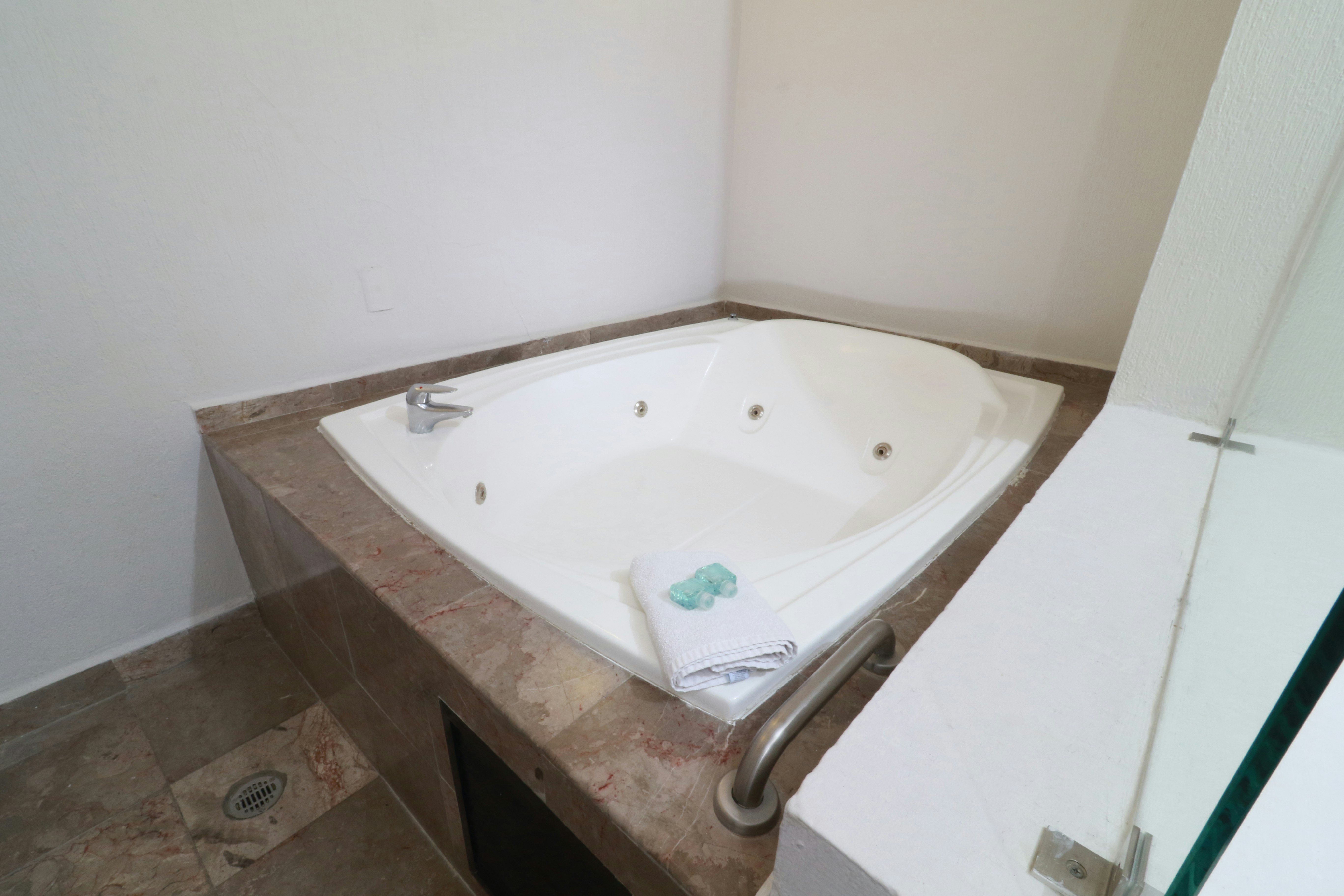 Holiday Inn Express San Luis Potosi 79/80