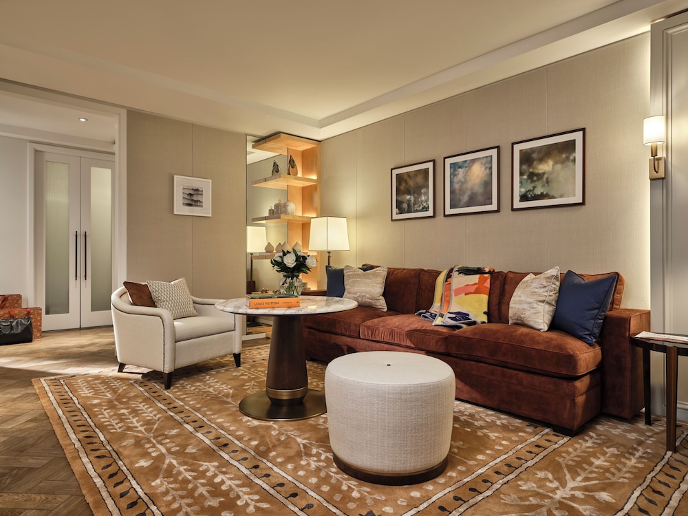 Corinthia Hotel London 53/81