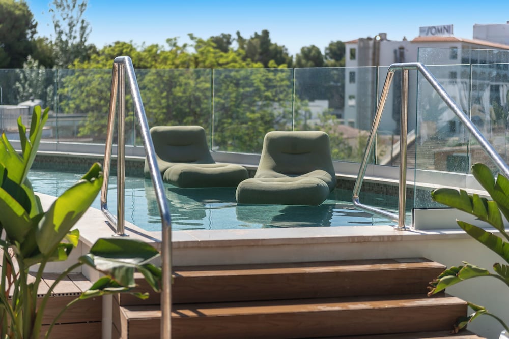 Valentin Grand Park Suite Hotel 58/80