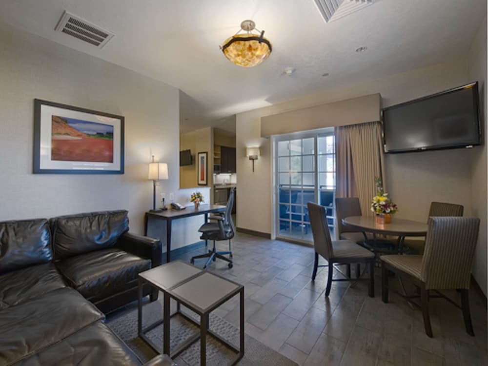 Best Western Plus Canyonlands Inn 30/41